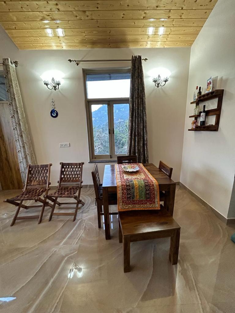 Idyllic Private Cottage W/King Bed + Mountain View Kasauli Zewnętrze zdjęcie